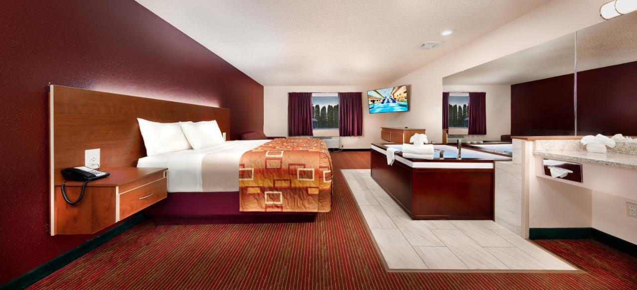 Grand Marquis Waterpark Hotel & Suites Wisconsin Dells Exterior foto